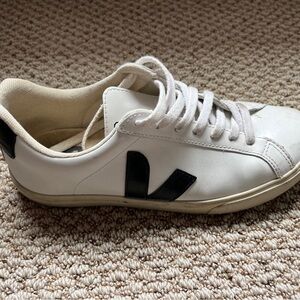Veja Campo Women's White and Black Sneakers Size 8